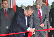 2004 - Fondata Amica International.